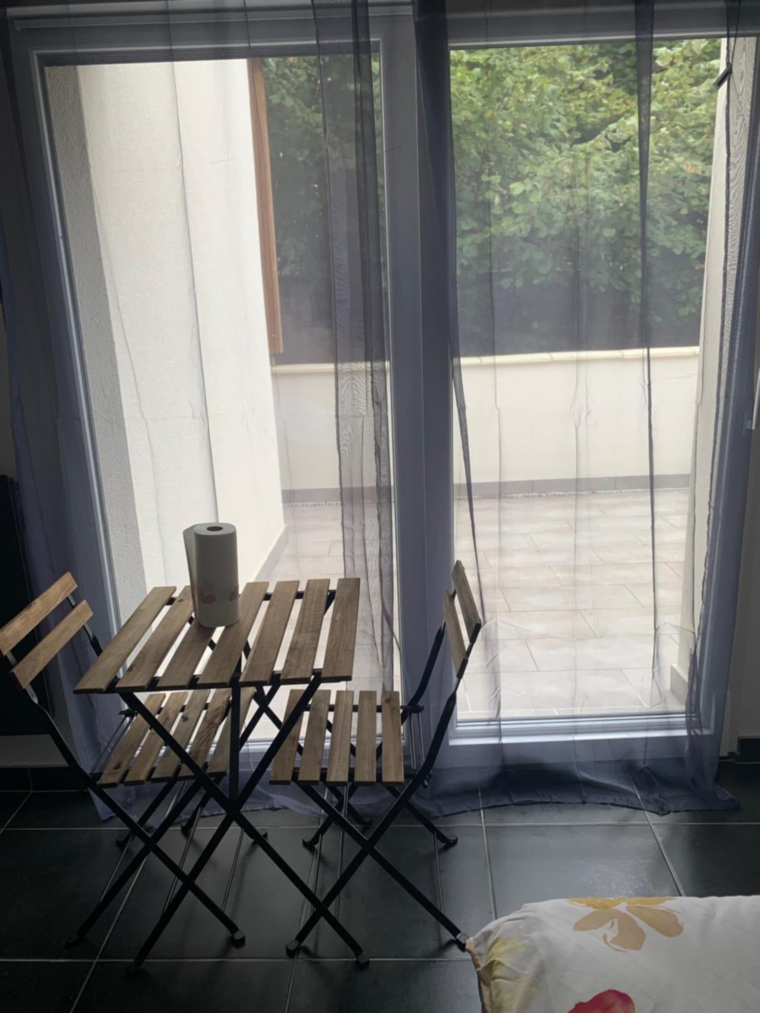 Jolie Maisonnette Avec Terrasse Nancy Centre Extérieur photo