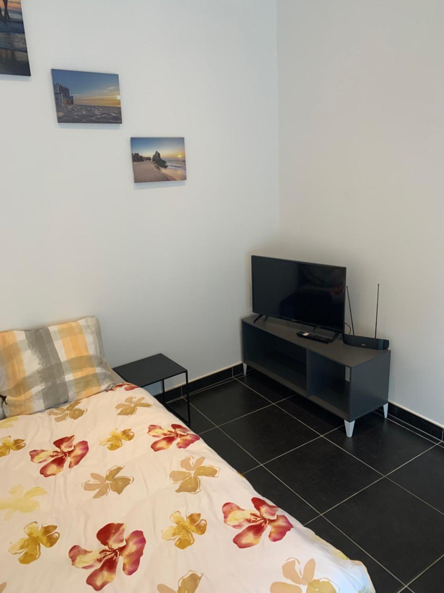 Jolie Maisonnette Avec Terrasse Nancy Centre Extérieur photo